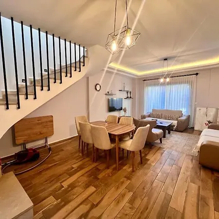 Villa Merkezde 3 Yatak Odali Old Town Fethiye
